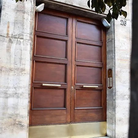 Vatican Sightseeing דירה